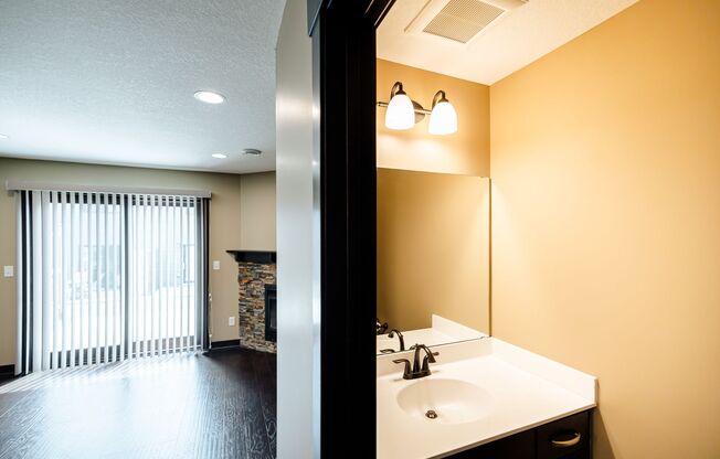2 beds, 1.5 baths, 1,080 sqft, $1,875, Unit 3324