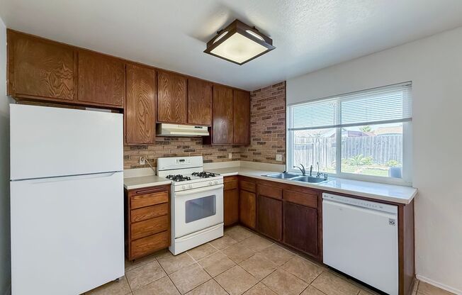 Beautiful 3B/2BA House in Mira Mesa!