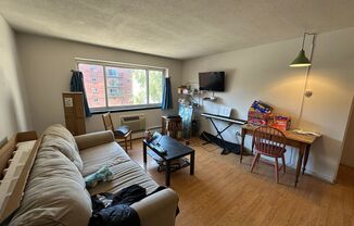 2 Bed/1 Bath - Close to T - Pool - Heat/Hot Water Included