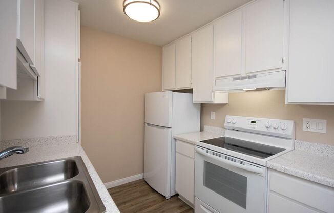 1 bed, 1 bath, 604 sqft, $2,300, Unit 16