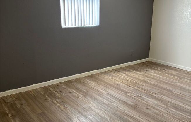 Vista Del Prado Apartments, centrally located off the I-17.