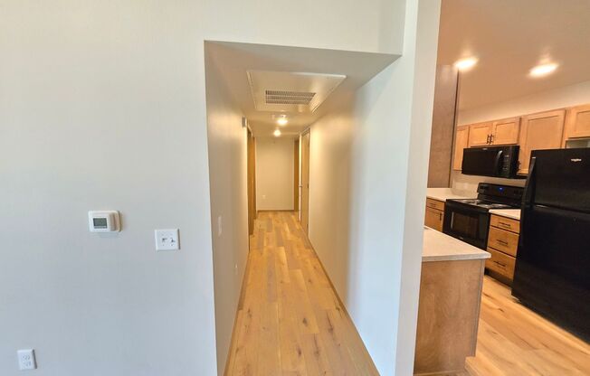 2 beds, 1 bath, 1,090 sqft, $1,230, Unit 3400 303