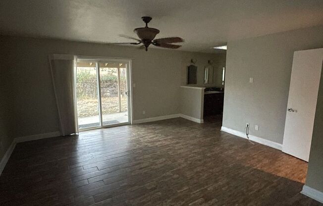 3 beds, 2 baths, $2,500