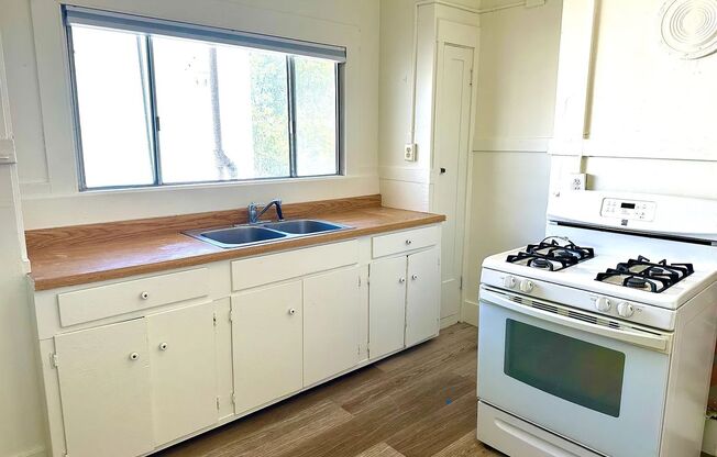 1 bed, 1 bath, 750 sqft, $1,895