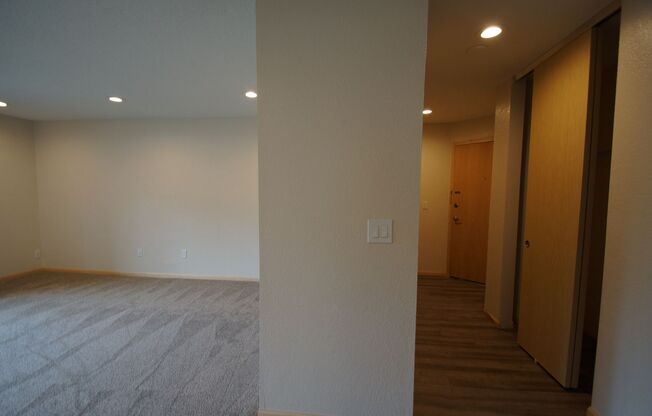 2 beds, 2 baths, 1,050 sqft, $1,724, Unit 206