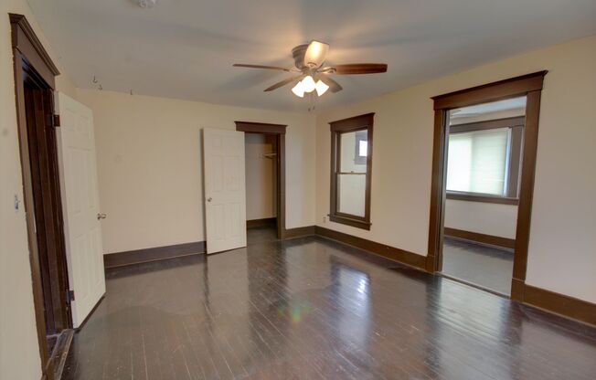 2 beds, 1 bath, $1,375