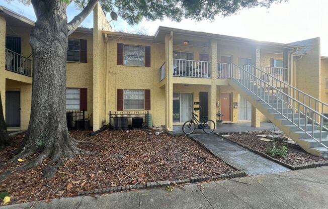 Nice 1/1 apartment  - move in now no rent till January