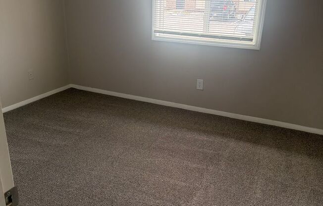 2 beds, 1 bath, 855 sqft, $999, Unit 1363