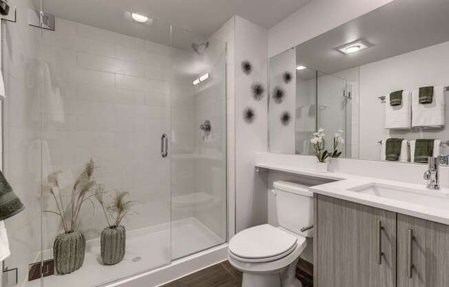 Voda_Kirkland_WA_Apartment_ModernMasterBathroom