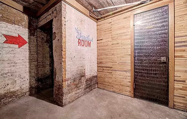 2 beds, 1 bath, $4,100, Unit 9