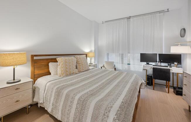 128 W 23 ST