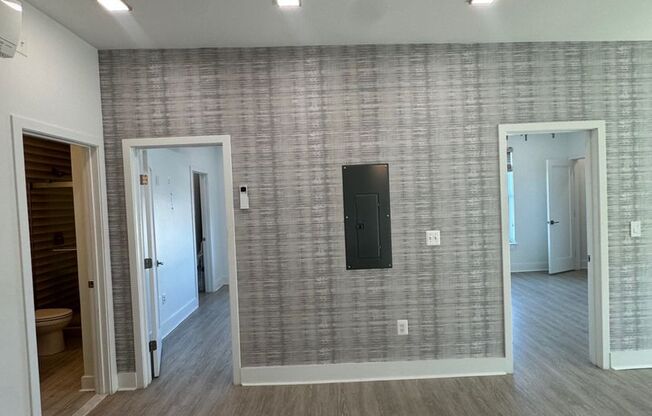 2 beds, 2 baths, 839 sqft, $1,600, Unit 400