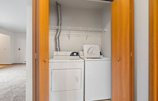 2 beds, 1 bath, 1,075 sqft, $1,445, Unit 1608-01