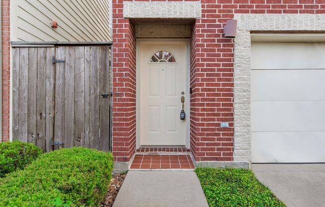 Gated Townhome Minutes from the Texas Medical Center