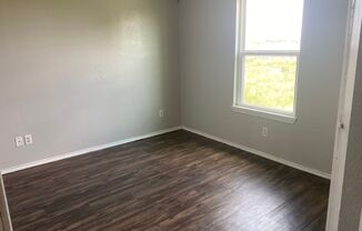 2 beds, 2 baths, 700 sqft, $785, Unit Unit 57