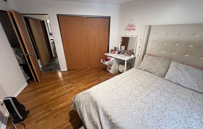 1 bed, 1 bath, 750 sqft, $925, Unit #42