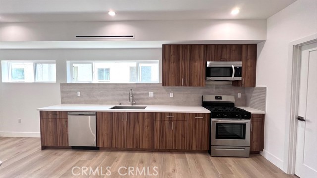 3 beds, 3.5 baths, 1,390 sqft, $3,995