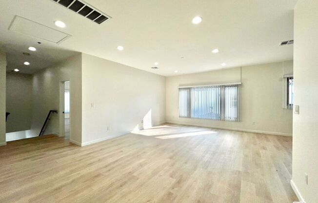 3 beds, 3.5 baths, 1,920 sqft, $4,995, Unit 103