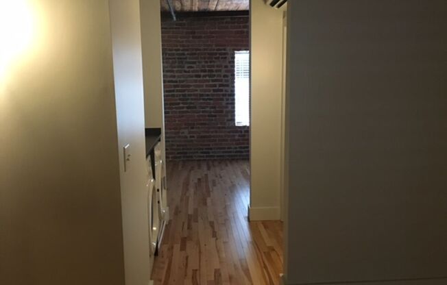 1 bed, 1 bath, 465 sqft, $1,450, Unit Apt 225