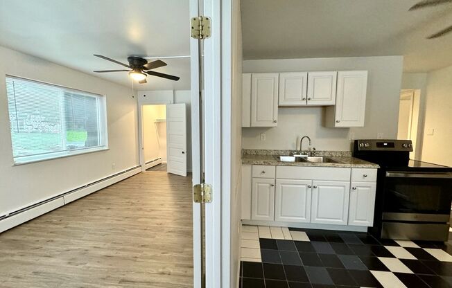 3 beds, 1 bath, 800 sqft, $2,400, Unit Unit 3