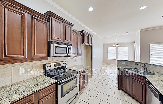 2708 BUSHEYWOOD DR