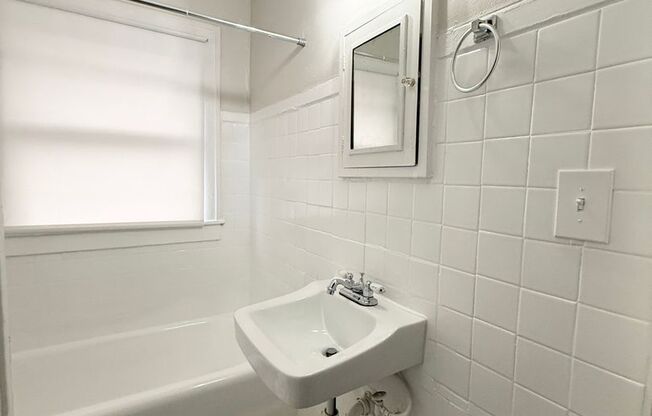 1 bed, 1 bath, $1,095, Unit B3611