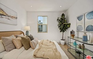 2 beds, 2 baths, 1,120 sqft, $5,295