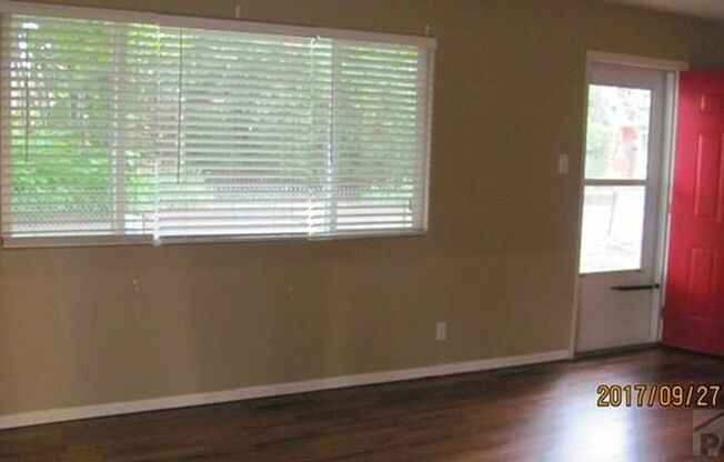 ALL PROSPECTIVE TENANTS MUST SUBMIT A $58 NON-REFUNDABLE APPLICATION FEE PER APPLICANT ONLINE AND BE PRE-QUALIFIED PRIOR TO ANY SHOWINGS