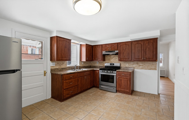 Stunning 3 bedroom home in East Pittsburgh available now!