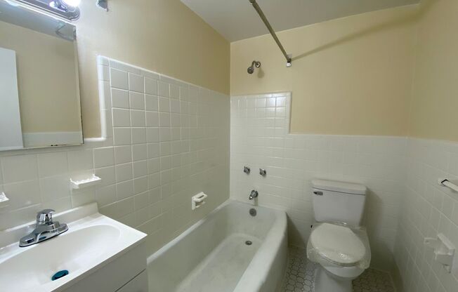 1 bed, 1 bath, 475 sqft, $995, Unit PH07