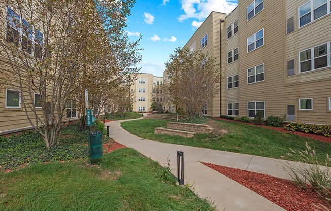 Interior Courtyard at Akron Apartments