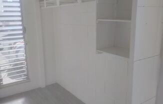 Studio, 1 bath, 204 sqft, $1,250, Unit 30