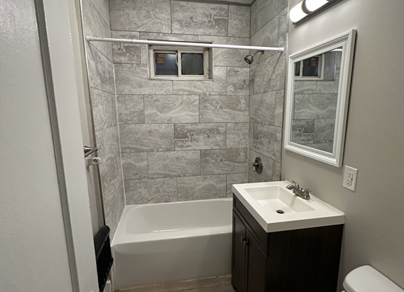 Studio, 1 bath, 800 sqft, $1,095, Unit 6