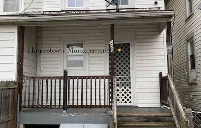 2 beds, 1 bath, $1,400