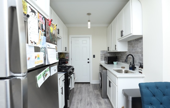 3821 Greenview Ave.