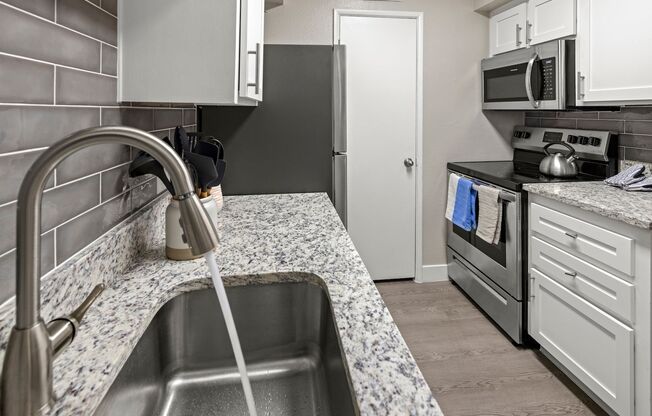 2 beds, 2 baths, 1,000 sqft, $1,269, Unit 2129