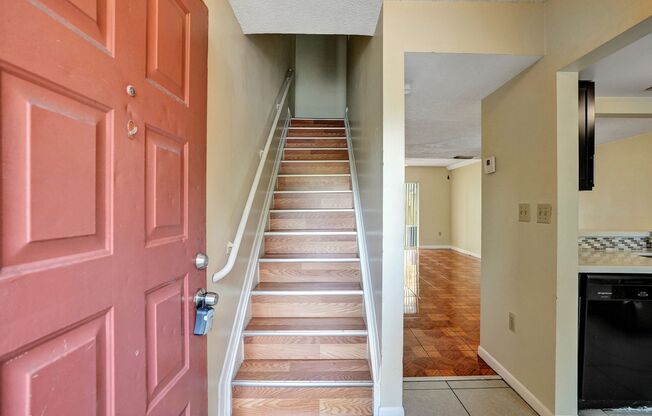 Townhouse with 2 Beds, 2.5 Baths, In-Unit Washer/Dryer