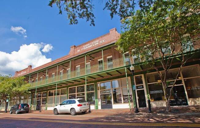1229 N Franklin St Unit H