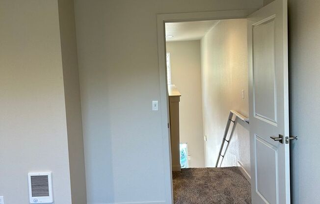 2 beds, 2.5 baths, 1,268 sqft, $1,850, Unit #62