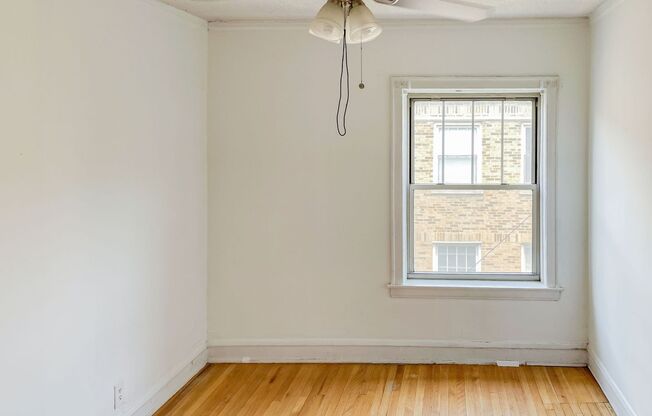 2 beds, 1 bath, 815 sqft, $2,095, Unit 4817-3B