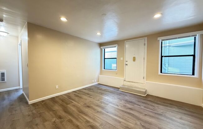 2 beds, 1 bath, 695 sqft, $2,550, Unit 1523 Broadway Unit C