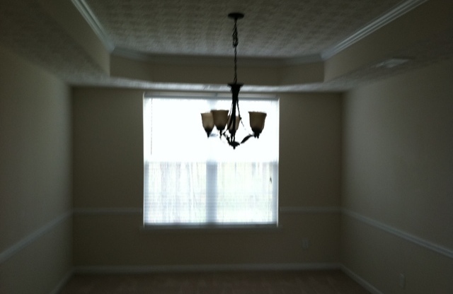 4 bed and 2.5 bath in Lithonia!