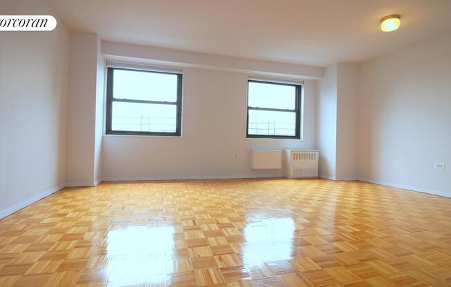 2 beds, 1 bath, $6,800, Unit 15D