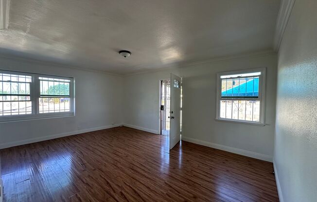 2 beds, 1 bath, 960 sqft, $2,295, Unit Compton Duplex 2128