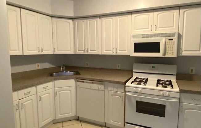 812 - OM-812 New York Avenue LLC