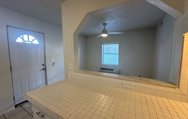 1 bed, 1 bath, $1,450, Unit Unit 2