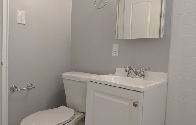 1 bed, 1 bath, 600 sqft, $1,349, Unit 5627 Rippey St. #A6