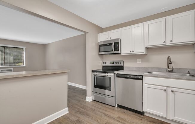 1 bed, 1 bath, 760 sqft, $1,495, Unit 327-121