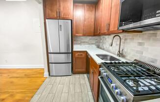 2 beds, 1 bath, $4,750, Unit 44