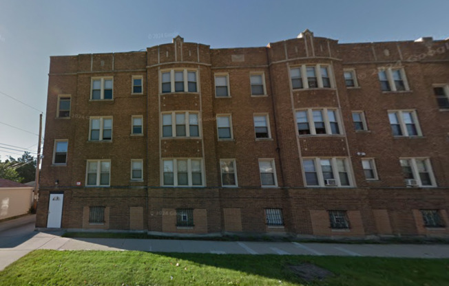 535 E 102nd St